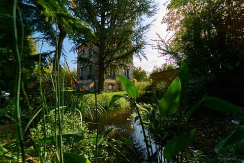 Facade/entrance, Garden, On site, Garden view, Garden view, River view