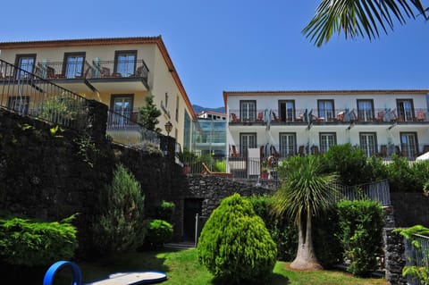Property building, Day