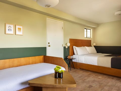 Seating area, Bedroom