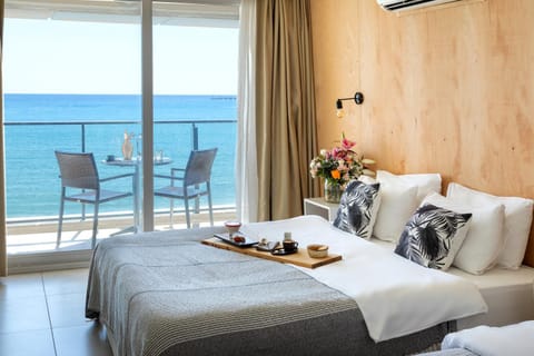 Bed, Bedroom, Sea view