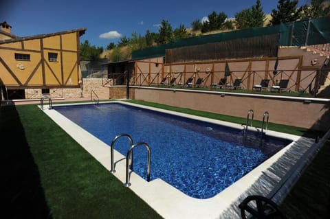 Swimming pool, Swimming pool