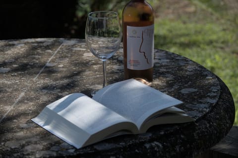 Restaurant/places to eat, Food and drinks