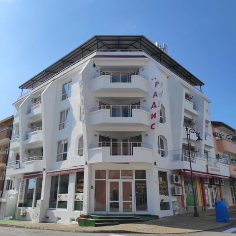 Property building, Day