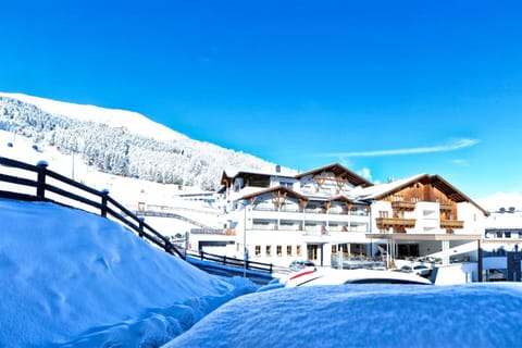 Property building, Winter