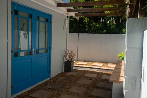 Blue Roof Bungalow Apartment in Cape Town