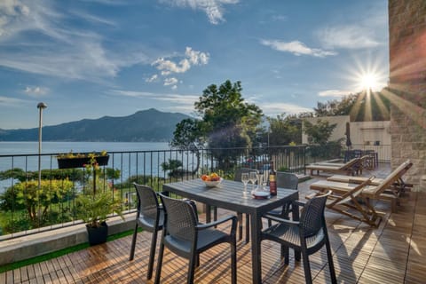 Property building, Spring, Summer, Balcony/Terrace, Balcony/Terrace, Beach, Hiking, Mountain view, Mountain view, Sea view, Sea view, Lunch, Lunch, Sunset