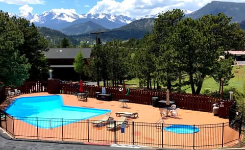 Hot Tub, Mountain view, Pool view, Swimming pool