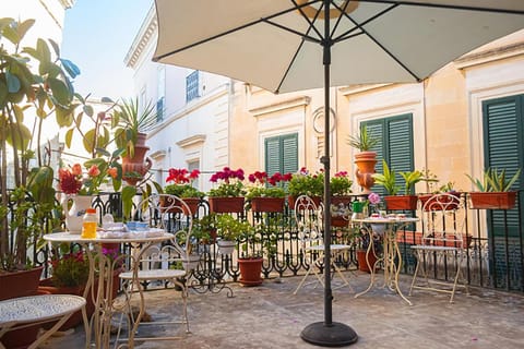 Property building, Balcony/Terrace