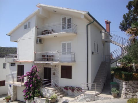 Apartmani Lidija Apartment in Lopar