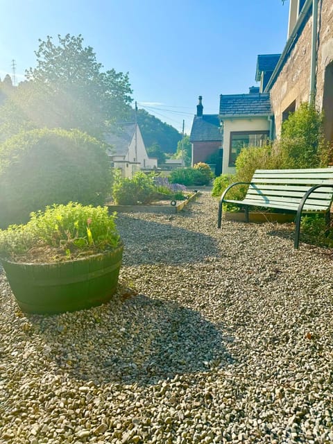 Rosemount Bothy - Highland Cottage House in Scotland