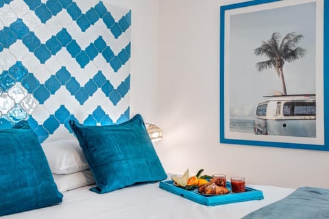 Bedroom, Non alcoholic drinks