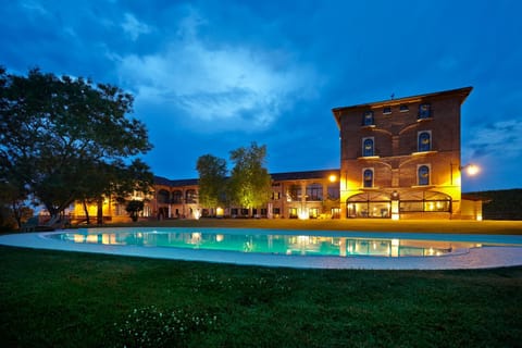 Property building, Pool view, Swimming pool