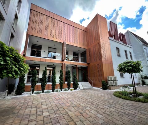 Property building, Facade/entrance