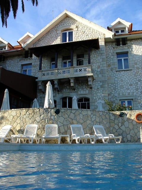 Facade/entrance, Swimming pool
