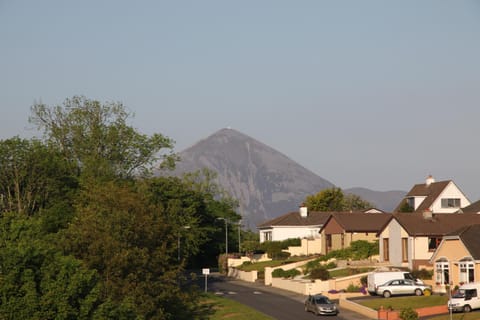 View (from property/room), Area and facilities