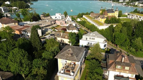 Property building, Nearby landmark, City view, Lake view