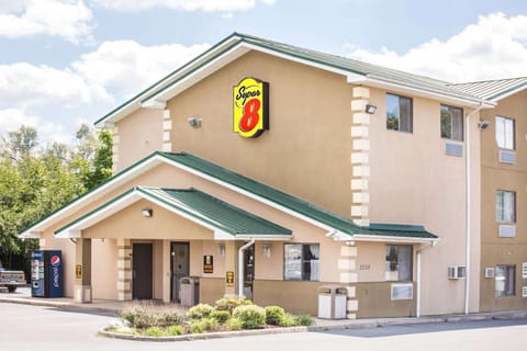 Property building, Day, On site, Time of day