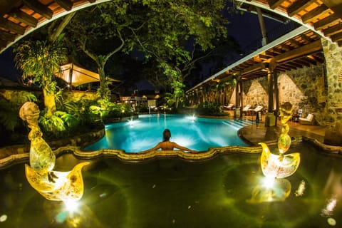 Swimming pool