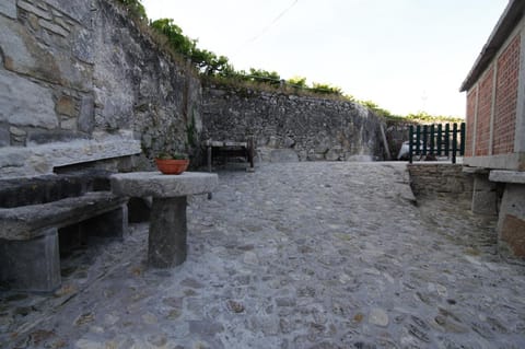 Angelas - Casa Do Coberto House in Vila Praia de Ancora