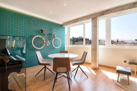TV and multimedia, Living room, Lounge or bar, Seating area