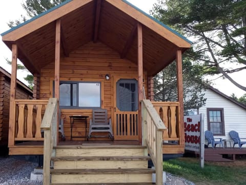 Beach House Lakeside Cottages Campground/ 
RV Resort in Mackinaw City