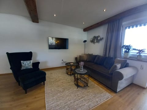 TV and multimedia, Decorative detail, Seating area