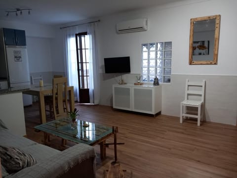 Communal lounge/ TV room, TV and multimedia, Photo of the whole room