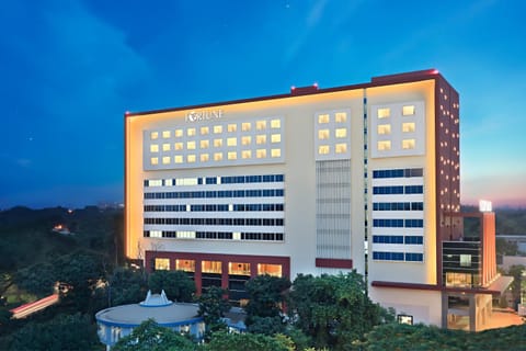 Property building, Facade/entrance, Bird's eye view