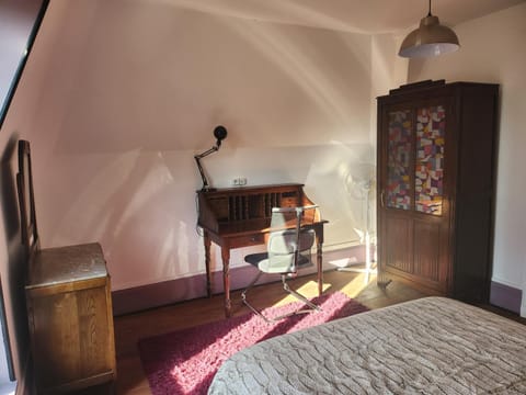 Appartement atypique - 2 chambres - rue calme dans centre ville Apartment in Wallonia, Belgium