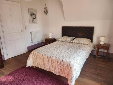 Appartement atypique - 2 chambres - rue calme dans centre ville Apartment in Wallonia, Belgium