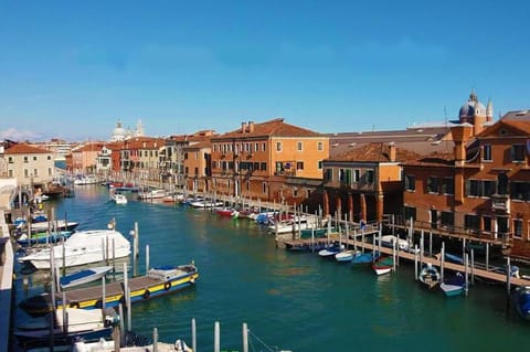 Neighbourhood, River view