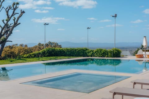 Garden, View (from property/room), Balcony/Terrace, Swimming pool