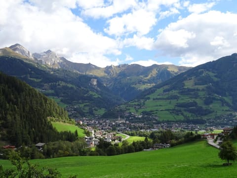 Day, Natural landscape, Autumn, On site, City view, City view, Mountain view, Mountain view