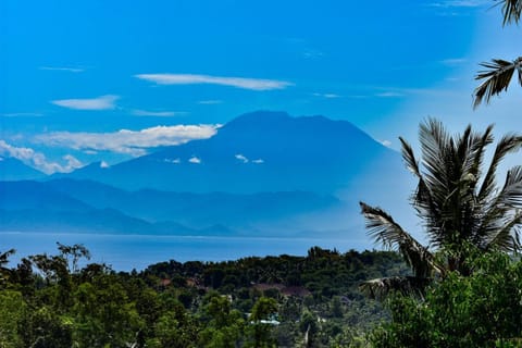 Natural landscape, Mountain view, Sea view