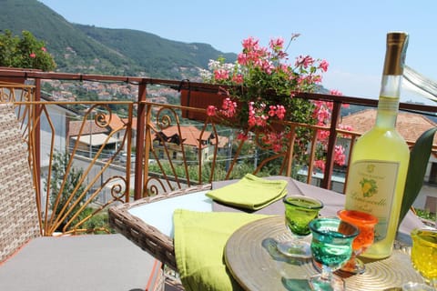 Dafne Holiday Bed and Breakfast in Agerola