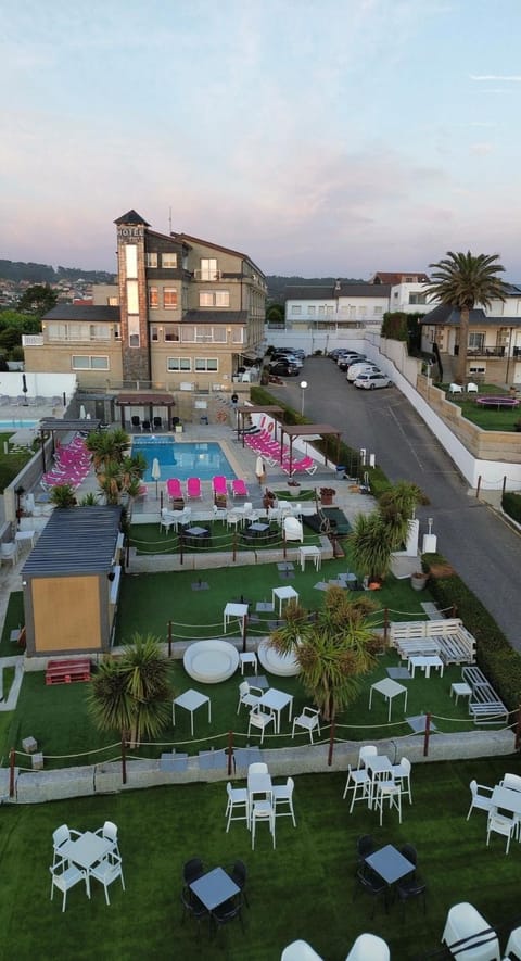 Property building, Bird's eye view, Swimming pool