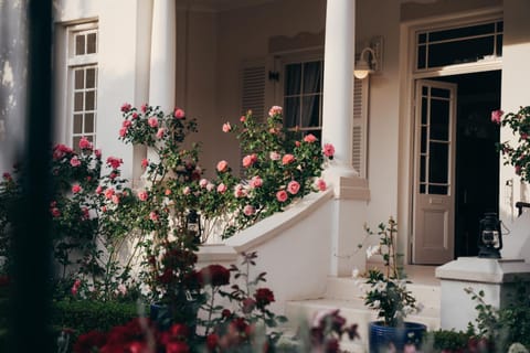 Property building, Patio, Facade/entrance, Garden, Garden view, Internal: Not applicable to any particular room