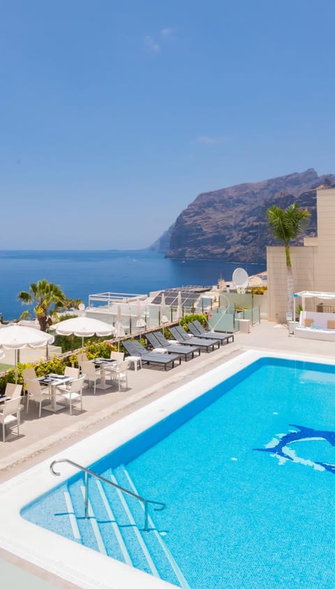 Pool view, Sea view, Swimming pool
