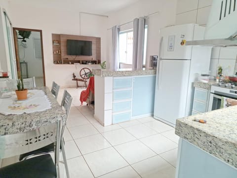 TV and multimedia, Kitchen or kitchenette, Dining area, minibar, pet friendly, stove