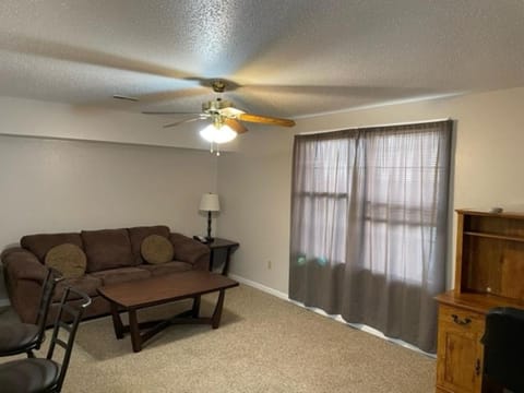 Bell's Extended Stay and Suites Hotel in Saint Robert