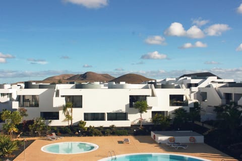 Property building, Mountain view, Swimming pool