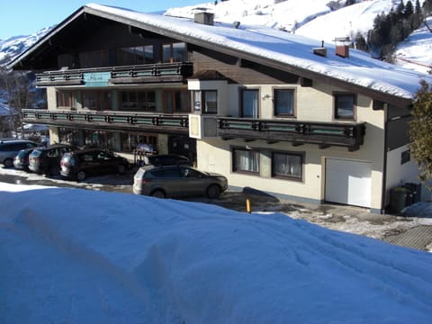 Property building, Winter