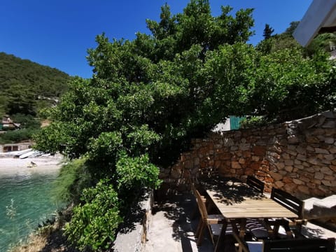 Kamena kućica House in Dubrovnik-Neretva County