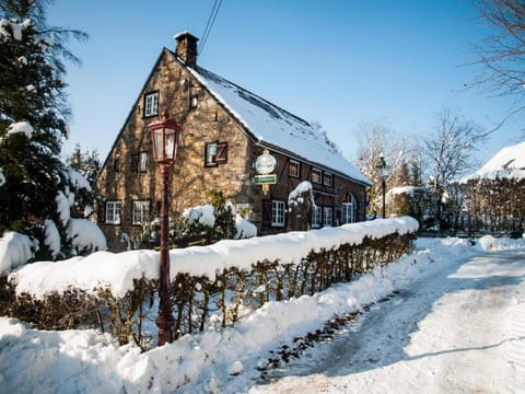 Facade/entrance, Winter