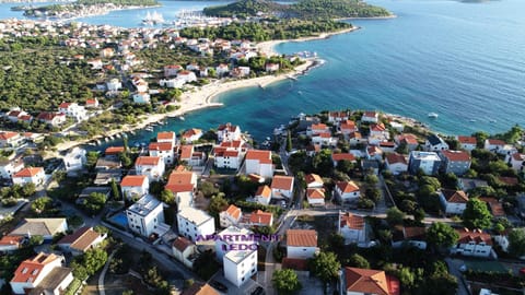 Neighbourhood, Bird's eye view