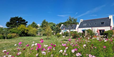 Les Maisons de Kerdavid'île - votre maison de vacances à Locmaria au Sud de Belle ile en mer - confort, nature, plages, randonnées et déconnexion House in Locmaria