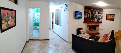 Communal lounge/ TV room, TV and multimedia, Living room, Evening entertainment