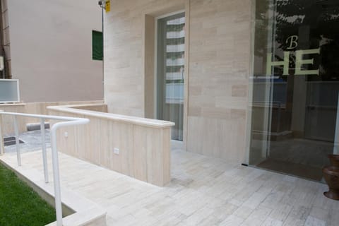 Property building, Facade/entrance