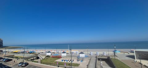 residence du bord de mer 9 appartements en bord de mer avec une vraie vue mer Apartment in Normandy