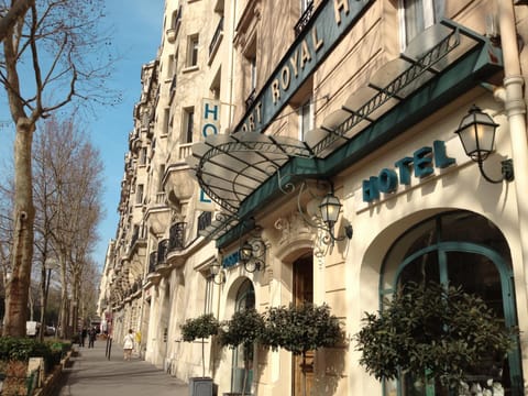 Property building, Facade/entrance